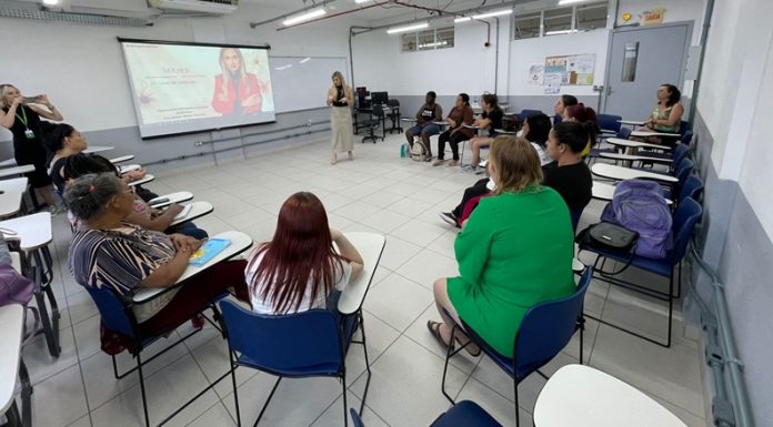 MULHERES CONECTADAS: CURSO DE INFORMÁTICA E CIDADANIA PROMOVE AUTONOMIA E INCLUSÃO EM PALHOÇA