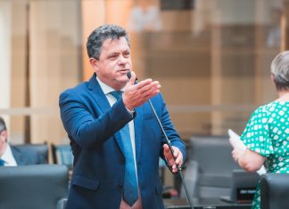 SIMPÓSIO NA ALESC DEBATE 35 ANOS DO CÓDIGO DE DEFESA DO CONSUMIDOR E OS DESAFIOS JURÍDICOS ATUAIS