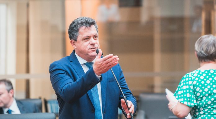 SIMPÓSIO NA ALESC DEBATE 35 ANOS DO CÓDIGO DE DEFESA DO CONSUMIDOR E OS DESAFIOS JURÍDICOS ATUAIS