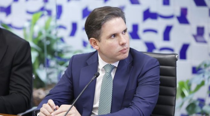 ANISTIA FORA: CÂMARA PAUTA PROJETO QUE REDUZ PENAS DE CONDENADOS PELOS ATOS DE 8 DE JANEIRO