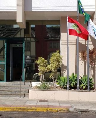 ADVOGADO E EX-ESPOSA SÃO CONDENADOS POR FACILITAR COMUNICAÇÃO DE FACÇÃO CRIMINOSA EM JOAÇABA