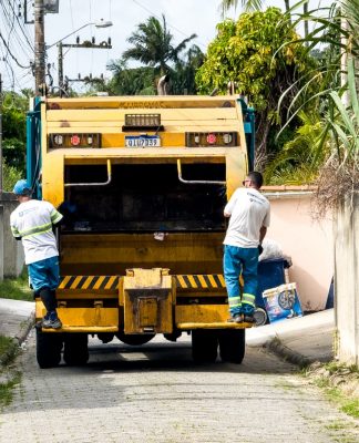 FLORIANÓPOLIS: PREFEITURA AMPLIA COLETA DE LIXO NOS BALNEÁRIOS PARA ATENDER ALTA DEMANDA DA TEMPORADA DE VERÃO