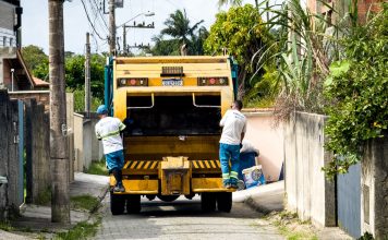 FLORIANÓPOLIS: PREFEITURA AMPLIA COLETA DE LIXO NOS BALNEÁRIOS PARA ATENDER ALTA DEMANDA DA TEMPORADA DE VERÃO