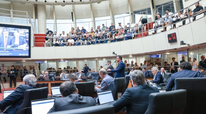 ALESC APROVA PROPOSTAS DO JUDICIÁRIO E DA DEFENSORIA PÚBLICA ESTADUAL