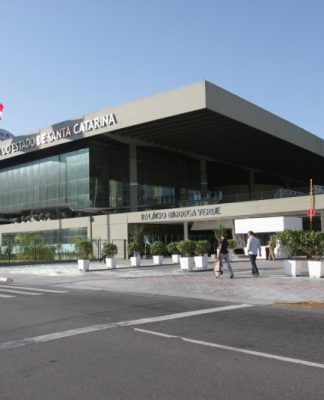 ALESC APROVA PACOTE DE PROJETOS QUE IMPACTAM TRÂNSITO, INCLUSÃO SOCIAL, BEM-ESTAR ANIMAL E POLÍTICAS MUNICIPAIS EM SC