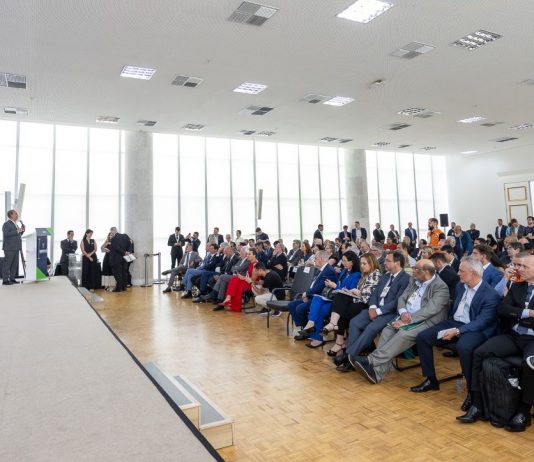 GOVERNADORES DO SUL DEBATEM INTEGRAÇÃO REGIONAL EM REUNIÃO DO CODESUL, EM CURITIBA