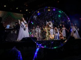 AUTO DE NATAL LEVA ENCENAÇÃO SEM FALAS AO LARGO DA CATEDRAL NESTA NOITE EM FLORIANÓPOLIS