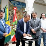 GOVERNADOR EMPOSSA O NOVO SECRETÁRIO DE ESTADO DO MEIO AMBIENTE E DA ECONOMIA VERDE