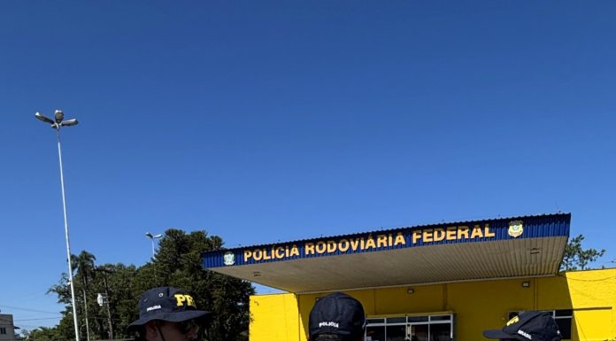 TRÂNSITO NAS RODOVIAS FEDERAIS DE SC PODE AUMENTAR ATÉ 75% NO RÉVEILLON, ALERTA PRF