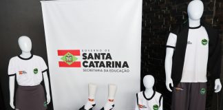 GOVERNO DE SC INVESTE R$ 210 MILHÕES E DISTRIBUIRÁ KITS COMPLETOS DE UNIFORME PARA TODOS OS ALUNOS EM 2026
