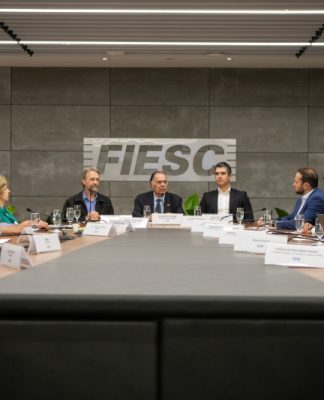 FIESC PEDE AMPLIAÇÃO DA CONCESSÃO DA BR-101 NORTE E ALERTA PARA CORTE DE RECURSOS FEDERAIS EM SC