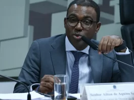 MASTER:BANCO DE R$ 80 BILHÕES TINHA SÓ R$ 4 MILHÕES EM CAIXA ANTES DA LIQUIDAÇÃO, REVELA DIRETOR DO BC