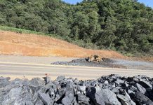 OBRAS DAS PRIMEIRAS ÁREAS DE ESCAPE DE SC AVANÇAM NA SERRA DONA FRANCISCA E ATINGEM 50% DE EXECUÇÃO