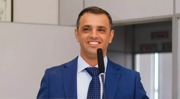 OPERAÇÃO COLETA SELETIVA: PREFEITO DE GAROPABA É PRESO POR SUSPEITA DE CORRUPÇÃO SISTÊMICA