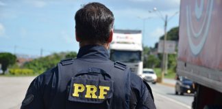 PRF/SC INTENSIFICA FISCALIZAÇÃO E MIRA FREIOS DE CAMINHÕES E ÔNIBUS EM BIGUAÇU