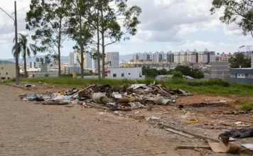 SÃO JOSÉ INTENSIFICA FISCALIZAÇÃO E MULTA DESCARTE IRREGULAR DE LIXO COM CAMPANHA “SÃO JOSÉ EM ORDEM”