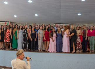 SÃO JOSÉ REFORÇA REDE MUNICIPAL COM POSSE DE 71 NOVOS SERVIDORES DA EDUCAÇÃO