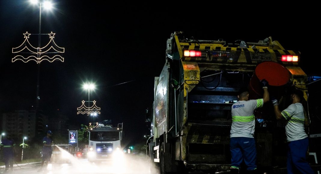 LIMPEZA DO RÉVEILLON EM FLORIANÓPOLIS É CONCLUÍDA EM TEMPO RECORDE MESMO COM PÚBLICO MAIOR