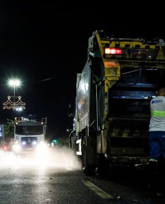 LIMPEZA DO RÉVEILLON EM FLORIANÓPOLIS É CONCLUÍDA EM TEMPO RECORDE MESMO COM PÚBLICO MAIOR