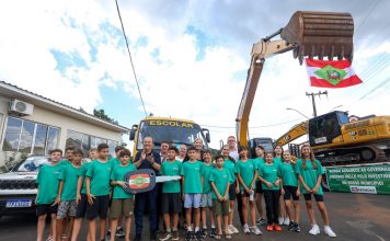 GOVERNADOR LIBERA MAIS DE R$ 20 MILHÕES EM INVESTIMENTOS E REFORÇA INFRAESTRUTURA, EDUCAÇÃO E MOBILIDADE EM MONDAÍ