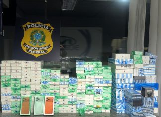PERSEGUIÇÃO DA PRF NA BR-101 TERMINA COM APREENSÃO DE QUASE 800 CELULARES DE ÚLTIMA GERAÇÃO