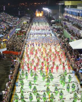 CARNAVAL 2026: FLORIANÓPOLIS ABRE DESFILES DAS ESCOLAS DE SAMBA NA PASSARELA NEGO QUIRIDO
