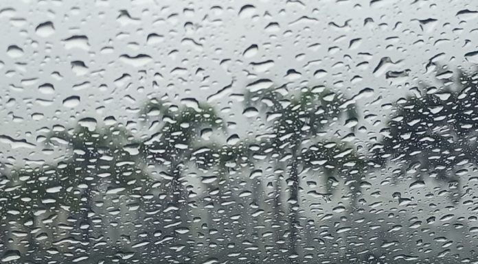 TEMPORAIS E CHUVA PERSISTENTE MARCAM O FIM DE SEMANA EM SC