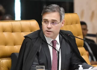 MENDONÇA DEVOLVE DADOS SIGILOSOS DE VORCARO À CPMI DO INSS