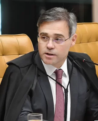 MENDONÇA DEVOLVE DADOS SIGILOSOS DE VORCARO À CPMI DO INSS