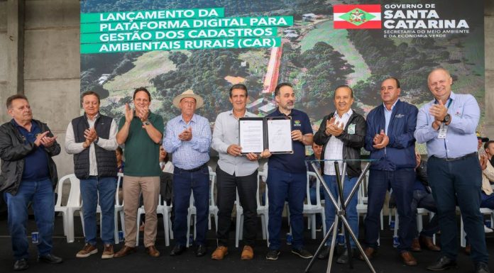 NA ABERTURA DA COPERCAMPOS, GOVERNADOR LANÇA CAR DIGITAL E PROMETE REDUZIR EM 90% O TEMPO DE ANÁLISE AMBIENTAL NO CAMPO