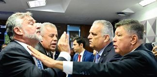 CPMI DO INSS APROVA QUEBRA DE SIGILOS DE LULINHA E SESSÃO TERMINA EM TUMULTO