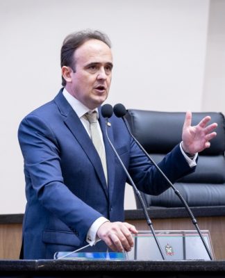 ALESC: DEPUTADO CRITICA REPACTUAÇÃO DA BR-101 E ALERTA PARA FALTA DE OBRAS ESTRATÉGICAS ATÉ 2048