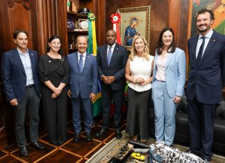 SANTA CATARINA APRESENTA POTENCIAL ECONÔMICO E EDUCACIONAL A RUANDA E MIRA NOVAS PARCERIAS INTERNACIONAIS