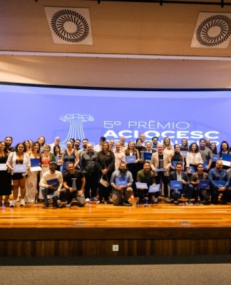 JORNALISMO EM DESTAQUE: ALESC CELEBRA VENCEDORES DO 5º PRÊMIO ACI OCESC E REFORÇA COMPROMISSO COM A DEMOCRACIA