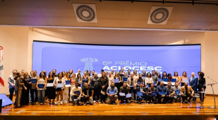 JORNALISMO EM DESTAQUE: ALESC CELEBRA VENCEDORES DO 5º PRÊMIO ACI OCESC E REFORÇA COMPROMISSO COM A DEMOCRACIA