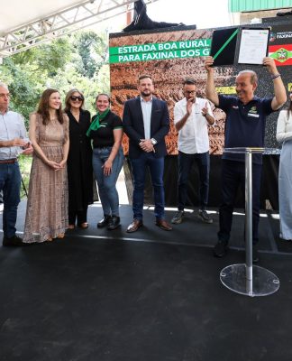 GOVERNADOR ANUNCIA R$ 35 MILHÕES EM OBRAS E REFORÇA INFRAESTRUTURA EM FAXINAL DOS GUEDES