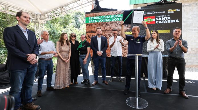 GOVERNADOR ANUNCIA R$ 35 MILHÕES EM OBRAS E REFORÇA INFRAESTRUTURA EM FAXINAL DOS GUEDES