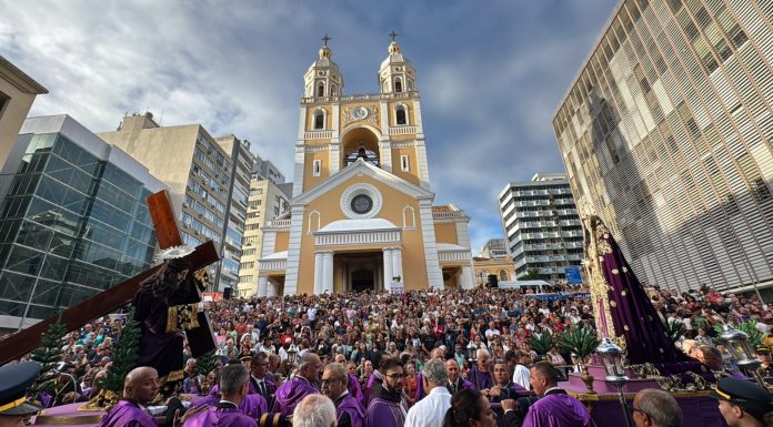 FÉ QUE ATRAVESSA SÉCULOS: PROCISSÃO DO SENHOR DOS PASSOS DEVE REUNIR 80 MIL FIÉIS EM FLORIANÓPOLIS