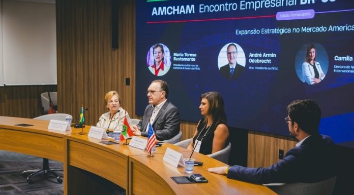 EVENTO NA FIESC: INDÚSTRIA CATARINENSE MIRA OS EUA EM MEIO A TENSÕES GLOBAIS E VÊ OPORTUNIDADES ESTRATÉGICAS