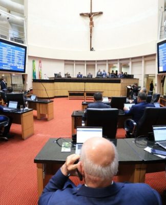 ALESC: MEDIDA PROVISÓRIA QUE REESTRUTURA VENCIMENTOS DO MAGISTÉRIO É APROVADA POR UNANIMIDADE