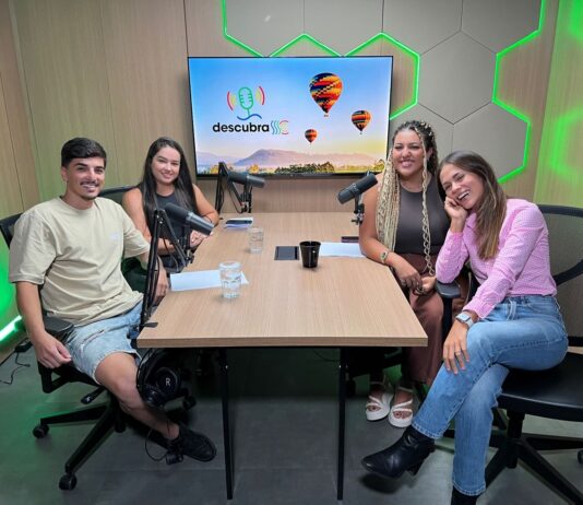 PODCAST DESCUBRA SC ESTREIA COM ROTEIRO PELAS JOIAS ESCONDIDAS DO LITORAL CATARINENSE