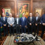 GOVERNADOR JORGINHO MELLO DÁ POSSE A NOVOS MEMBROS DO PRIMEIRO ESCALÃO