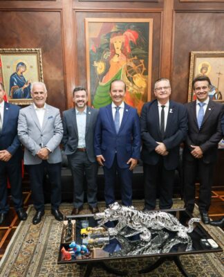 GOVERNADOR JORGINHO MELLO DÁ POSSE A NOVOS MEMBROS DO PRIMEIRO ESCALÃO