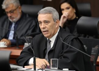 TRE-SC LEVA PALESTRA A ESTUDANTES PARA INCENTIVAR JOVENS A TIRAR O TÍTULO DE ELEITOR