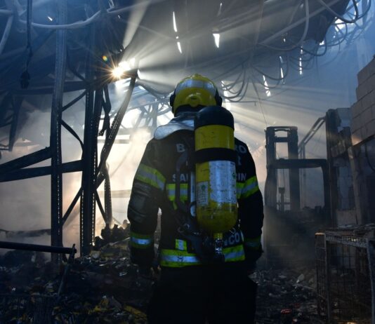 TRABALHO DE INVESTIGAÇÃO DE INCÊNDIOS DO CBMSC APRIMORA NORMAS DE SEGURANÇA E GERA ECONOMIA DE R$ 3,1 BILHÕES EM BENS SALVOS