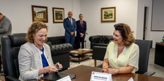 SANTA CATARINA AMPLIA PONTES INTERNACIONAIS E APRESENTA MODELO DE DESENVOLVIMENTO À AUSTRÁLIA