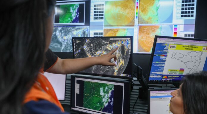 ESTADO ADOTA DECRETO INÉDITO DE ALERTA CLIMÁTICO PARA ANTECIPAR RESPOSTA A EVENTOS EXTREMOS EM SC