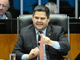 BANCO MASTER: DAVI ALCOLUMBRE DIZ QUE LEITURA DE PEDIDOS DE CPMI É DECISÃO DA PRESIDÊNCIA DO CONGRESSO