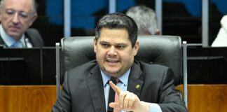 BANCO MASTER: DAVI ALCOLUMBRE DIZ QUE LEITURA DE PEDIDOS DE CPMI É DECISÃO DA PRESIDÊNCIA DO CONGRESSO
