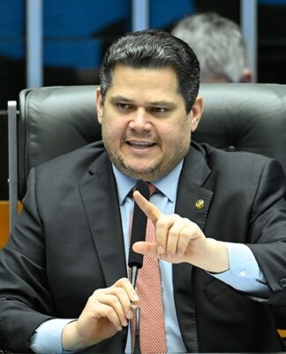 BANCO MASTER: DAVI ALCOLUMBRE DIZ QUE LEITURA DE PEDIDOS DE CPMI É DECISÃO DA PRESIDÊNCIA DO CONGRESSO